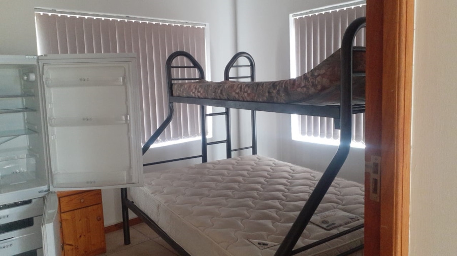 To Let 2 Bedroom Property for Rent in Wavecrest Eastern Cape